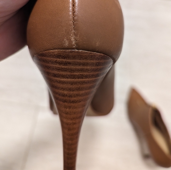 Michael Kors - Acorn Leather Zip Front Booties - Picture 8 of 12